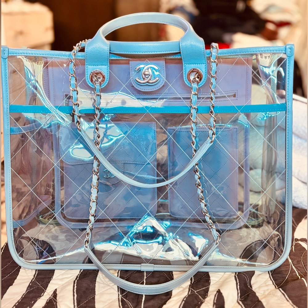 ✔️ SOLD ✔️AUTHENTIC CHANEL Coco Splash Shopping Tote - Blue/Green/Pink